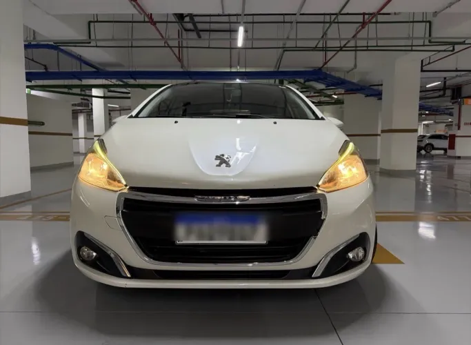 Peugeot 208 Allure 1.2 Flex 12V 5P Mec. 2017