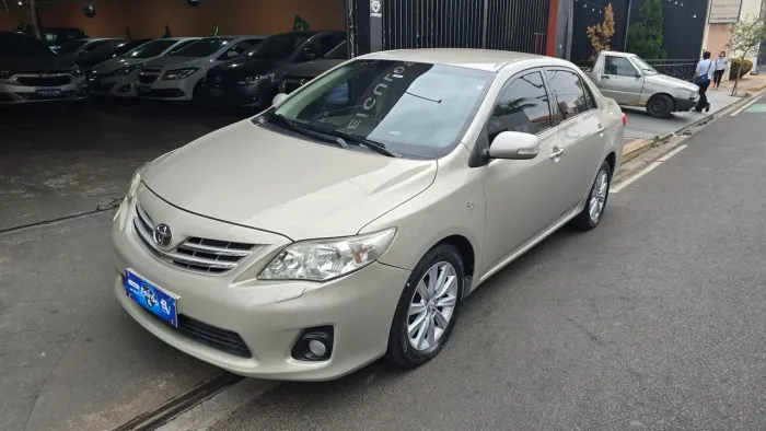 Toyota Corolla Altis 2.0 Flex 16V Aut. 2013