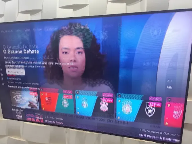 TV Samsung QLED 55" QN55Q70A (P/ Peças) + Controle Original SolarCell