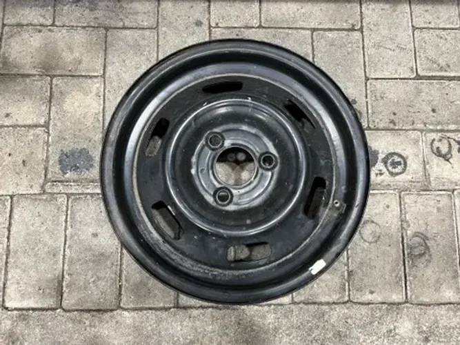 Roda de Ferro Kwid R$249,00 3 Furos / Roda Kwid Aro 14 