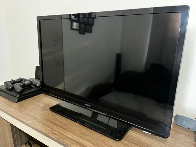 TV Philips 32 polegadas (não é Smart TV)