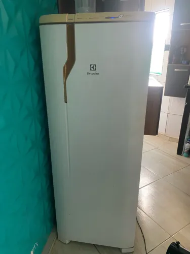 Geladeira e fogão 4 bocas