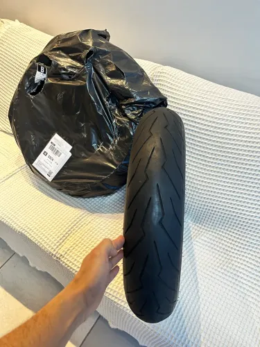 PNEU PIRELLI ROSSO III - PAR