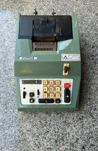 Máquina De Somar Antiga Olivetti - Raridade