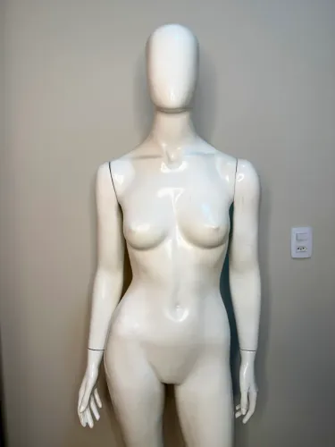 Manequim Feminino Fibra