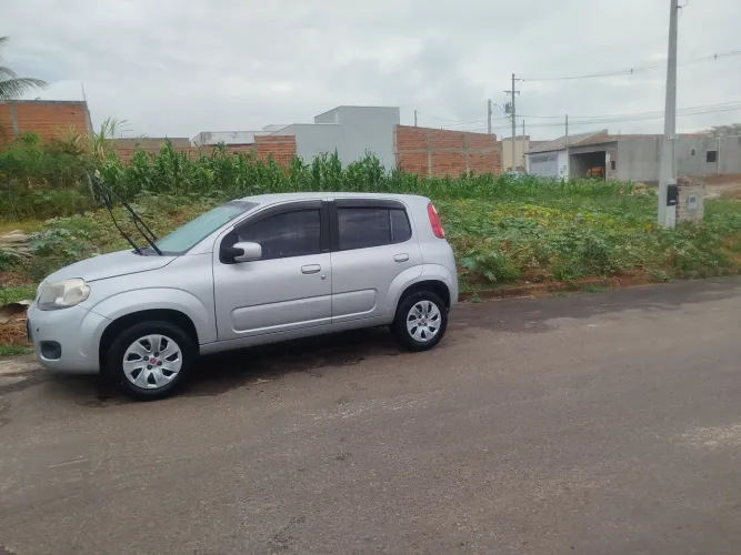 Fiat Uno Vivace Celeb. 1.0 EVO F.flex 8V 5P 2013