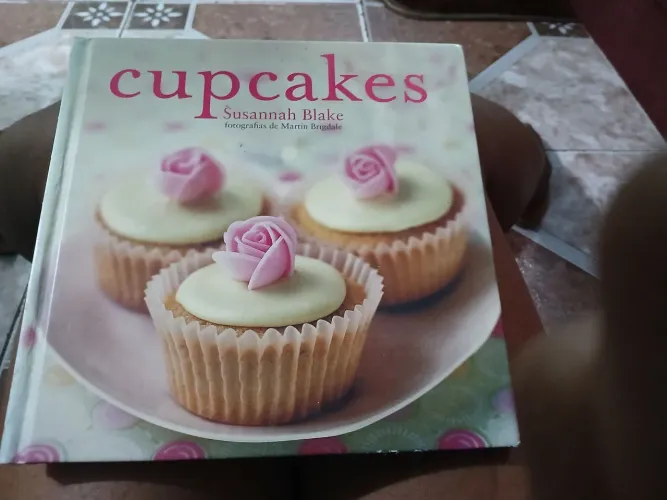 Livro de Receita- Cupcakes- Susannah Blake