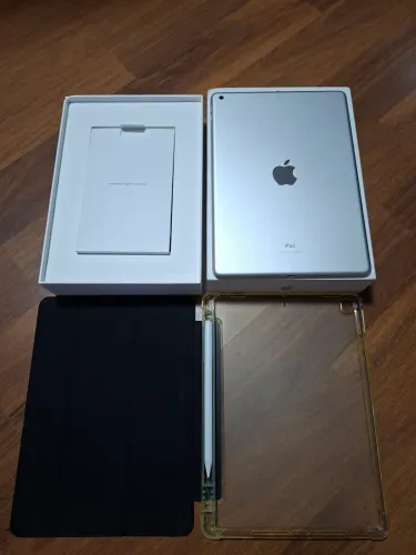 ipad 8° geração 32 gb em perfeito estado de conservação com caixa e carregador original