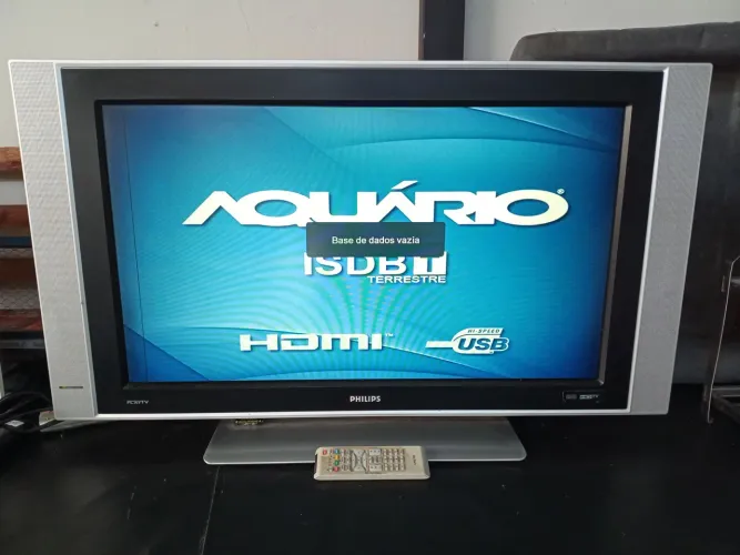 TV LCD Philips de 32 Polegadas com defeito 