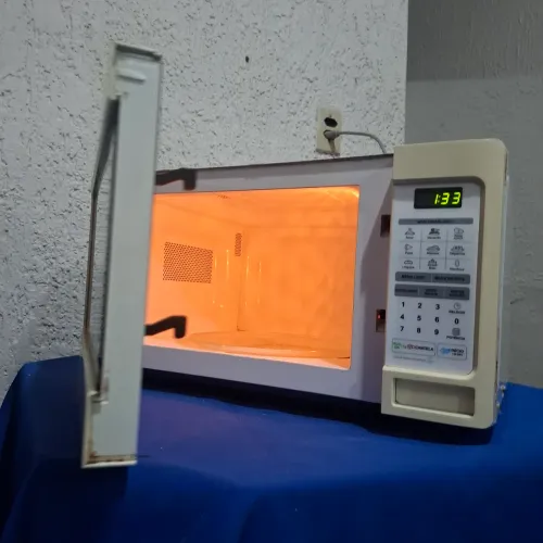 Microondas Lg Novinho muito bem cuidado