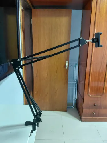 Suporte articulado de mesa