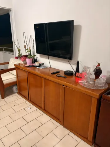 Arca velha com bichos dentro 