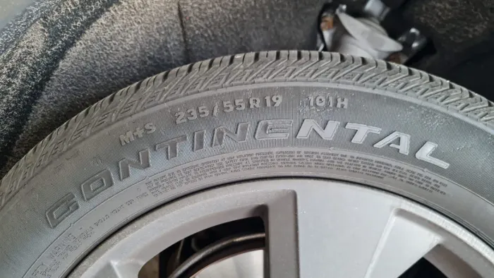 4 Pneus Continental Cross Contact LX Sport