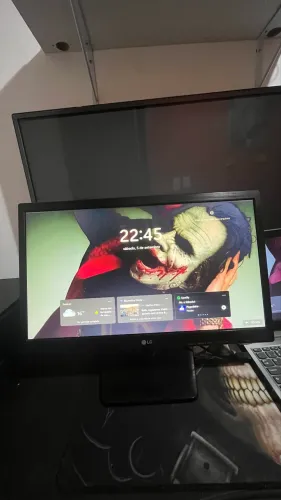 MONITOR 19,5 LG COMPLETO COM CABOS - MUITO POUCO USADO