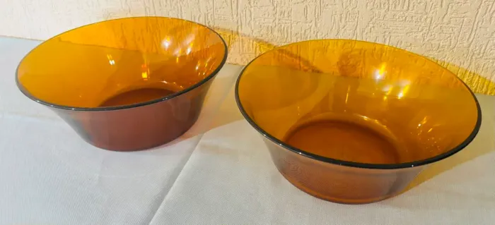 Duas Tigelas Grandes Redondas Duralex Cor Âmbar Anos 80