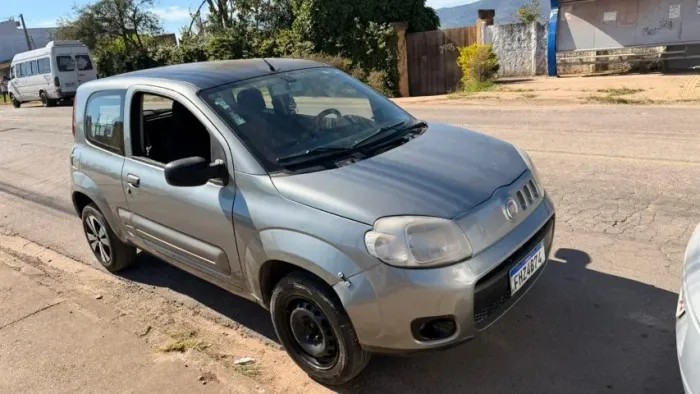Fiat Uno Vivace Celeb. 1.0 EVO F. Flex 8V 3P 2013