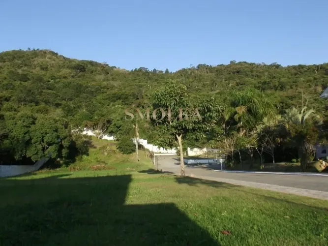Terreno em Condomínio Fechado