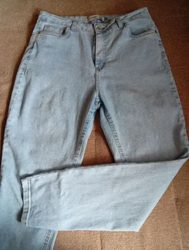 Calça Mom 44