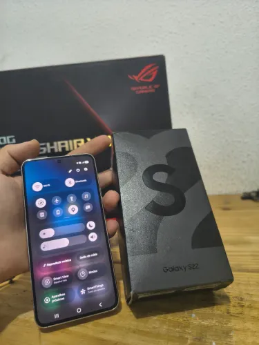 Galaxy S22 128gb com Caixa - Aceito cartão e Entrego