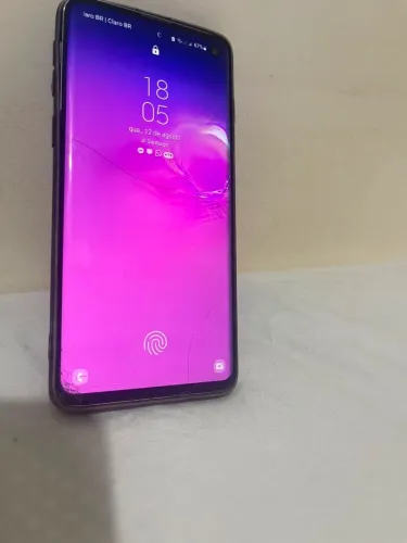 SAMSUNG S10 128GB 8 DE RAM C/ CAPA E UM CARREGADOR.