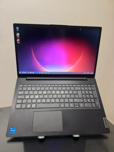 Notebook Lenovo V15 - i5 - 13º Gen - 8 RAM - SSD 256 GB - intel Iris xe - 15P