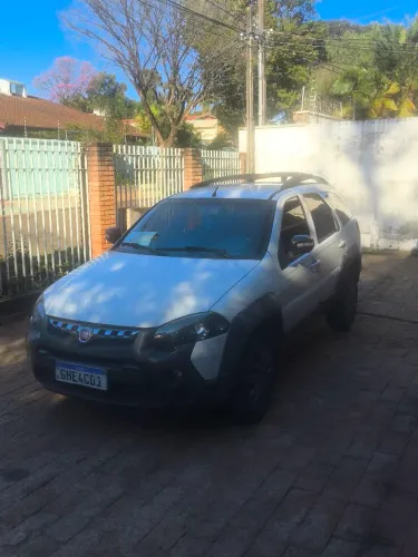 Fiat Palio Weekend Adventure Locker 1.8 Flex 2017