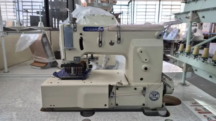 Ponto Corrente 12 agulhas 1/4 Plana Direct Drive - Seminova - GF Máquinas - Huibao