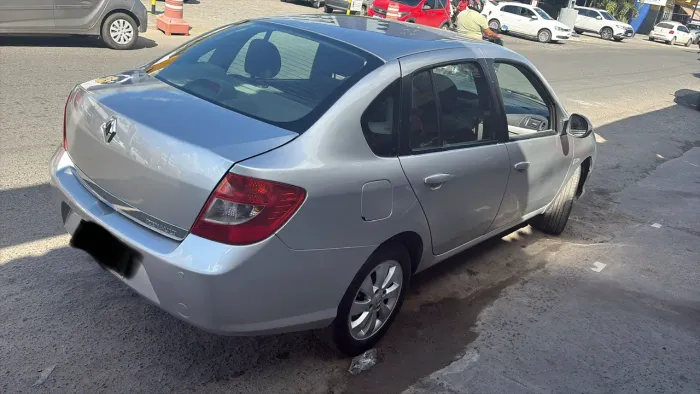 Renault Symbol Privilège Hi-flex 1.6 16V 4P 2013