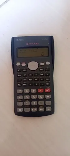 CALCULADORA CASIO FX- 82MS