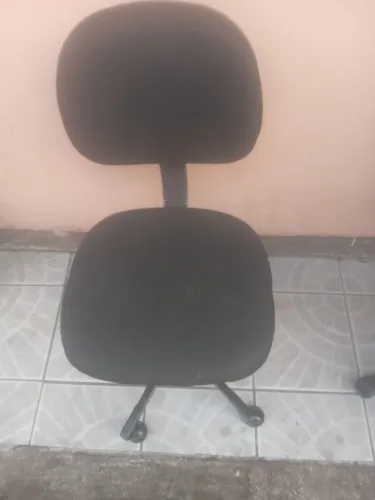 Cadeira p/secretária.ver descrição completa