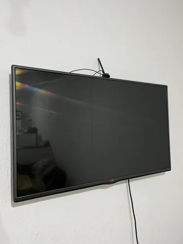 TV LG LED 42? Full HD (42LB5500) + Roku Express
