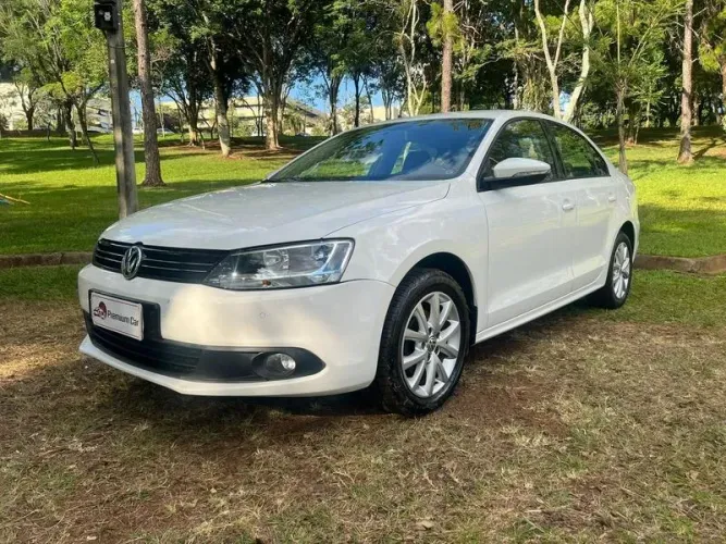 Volkswagen Jetta Comfortline 2.0 T.flex 8V 4P Tipt. 2013