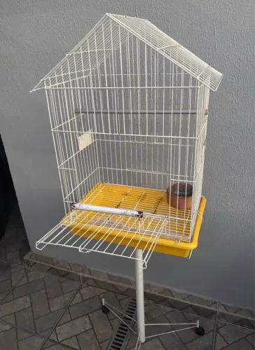 Vendo uma gaiola 
