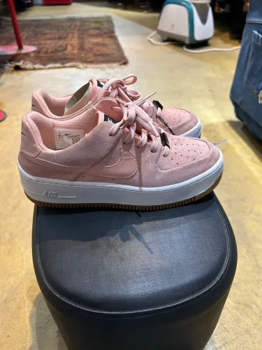 Nike Air Force 1 Sage Coral Stardust