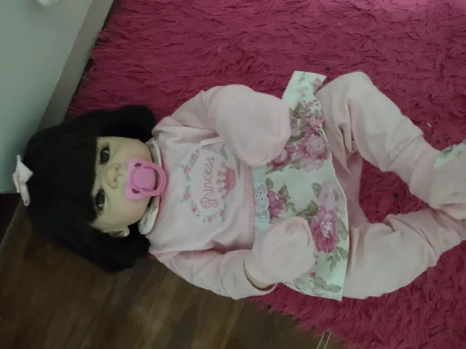 Bebê reborn corpo inteiro com sexo feminino