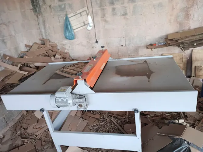 Maquina de corte e vinco