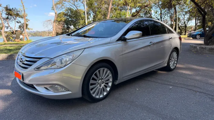 Hyundai Sonata 2.4 16V 182cv 4P Aut. 2013