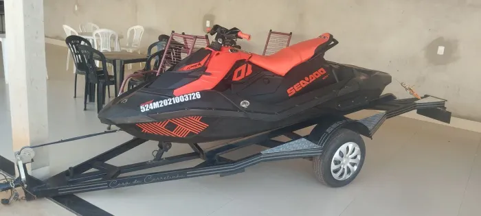 Jet ski 