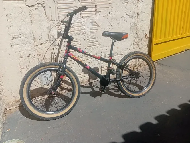 Bicicleta aro 24 conservada