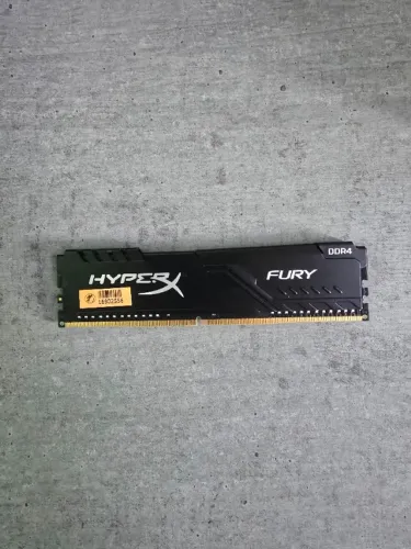 Memória Kingston HyperX FURY 16GB (2x8GB) 2400Mhz DDR4 CL15 - HX424C15FB3/8