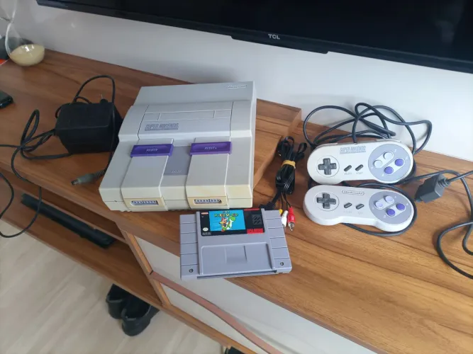 Super Nintendo completo com jogo Mario World