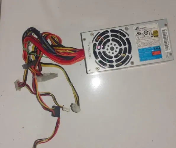 Fonte Atx 300W para desktop - usada