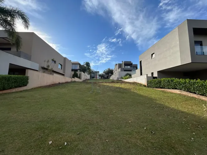 Terreno de 513m² à venda em condomínio - Residencial e Empresarial Alphaville