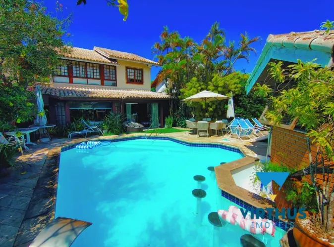 Barra da Tijuca - Casa em condomínio 4 quartos, piscina e churrasqueira