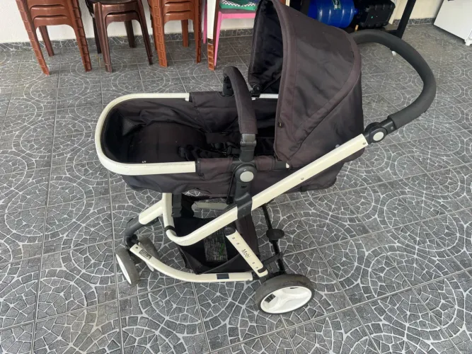 Carrinho de bebê satefy