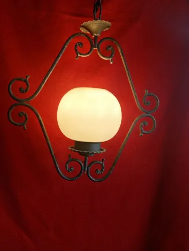 Antigo lustre de teto em Estanho