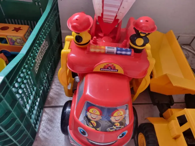 Caminhão bombeiro