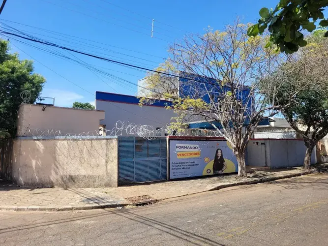 Imóvel para venda com 483 metros quadrados com 12 quartos em Setor Coimbra - Goiânia - GO