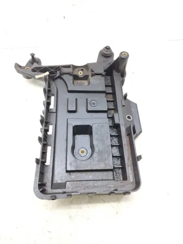 Suporte Caixa Bateria Vw Jetta Tsi 2.0 2016 2017 1k0915333