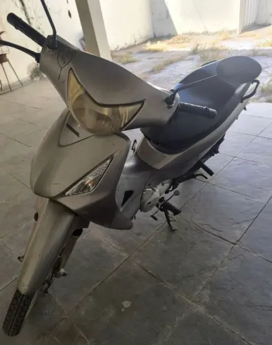 Vendo moto Honda Biz